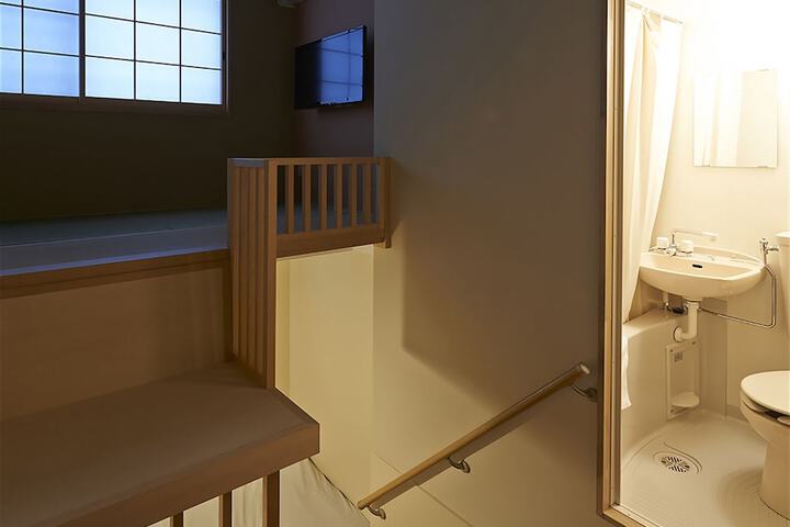 Room 21 of 59