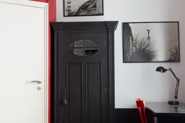 Room 8 of 40