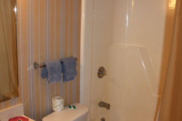 Room 16 of 24