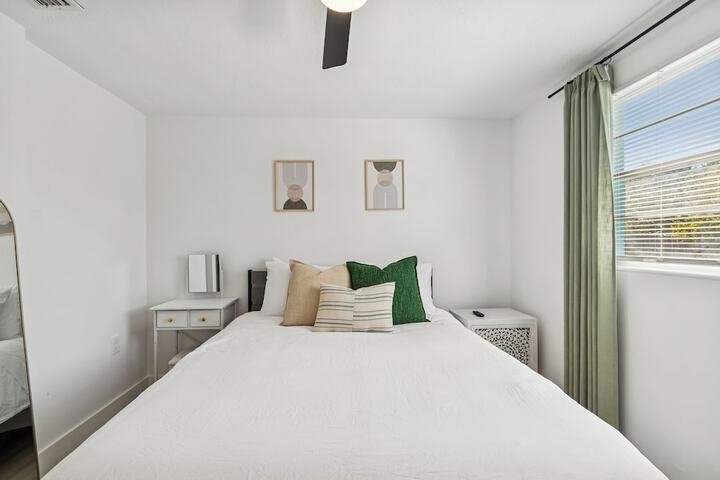 Room 2 of 40