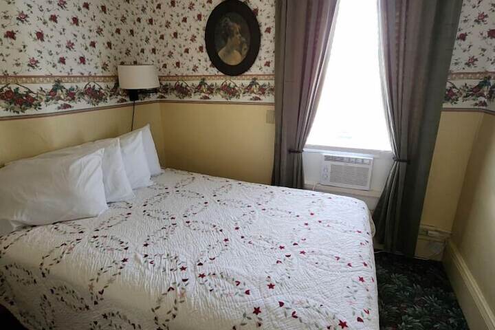 Room 9 of 29