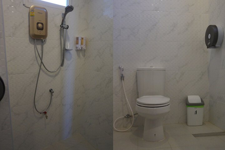 Room 15 of 34