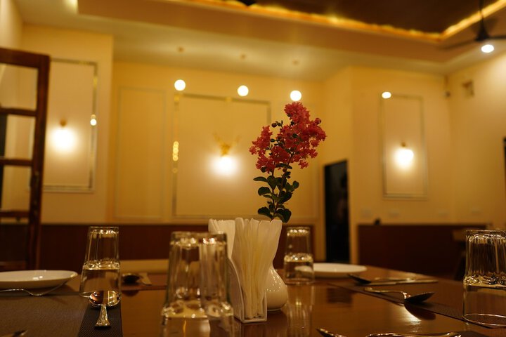 Dining 41 of 58