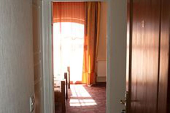 Room 25 of 65