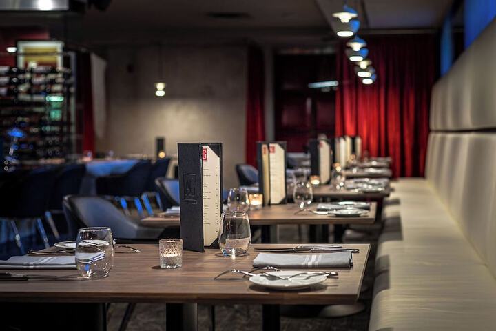 Dining 42 of 65