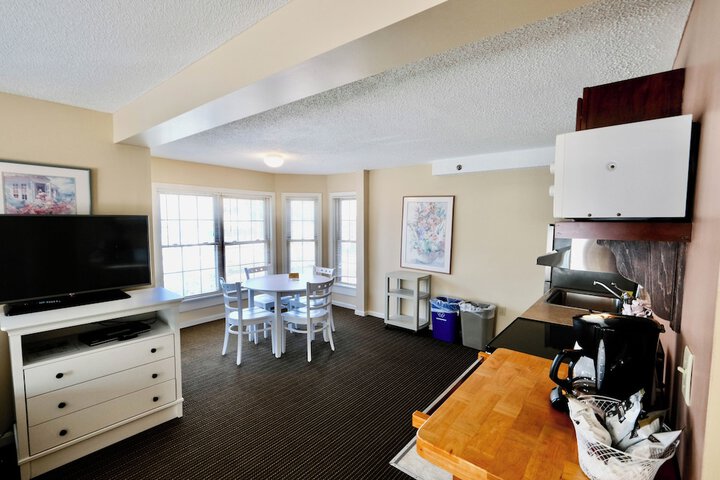 Room 78 of 138