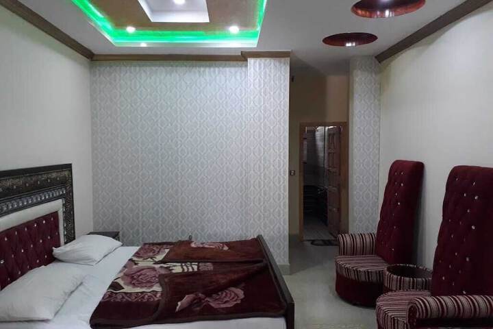 Room 10 of 21