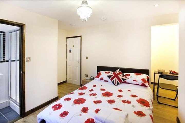 Room 5 of 78