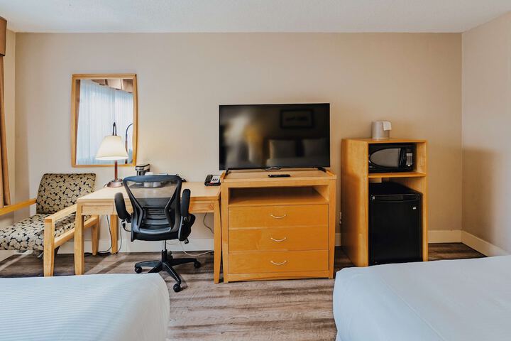 Room 8 of 68