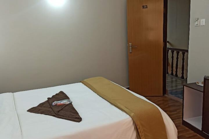 Room 11 of 17