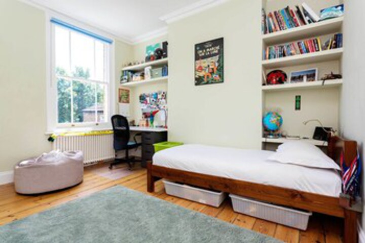 Room 12 of 23