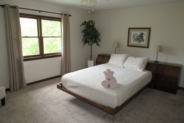 Room 6 of 180