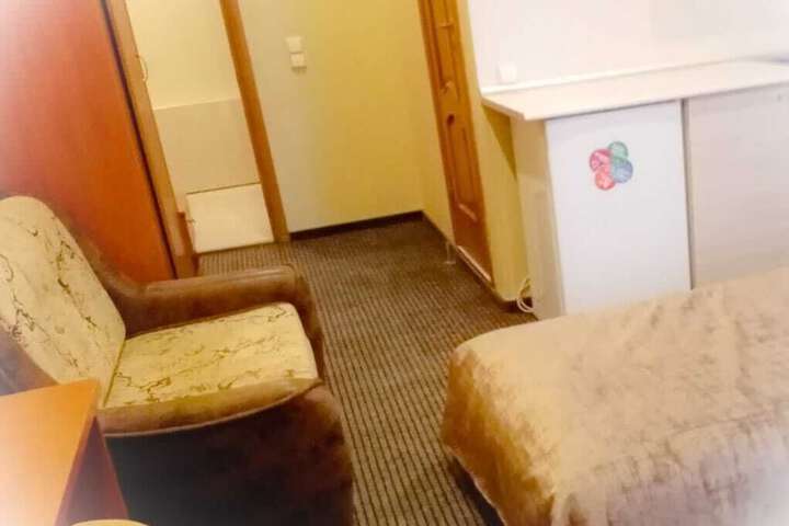 Room 16 of 39