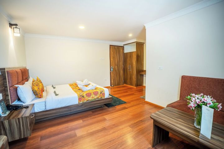 Room 18 of 34