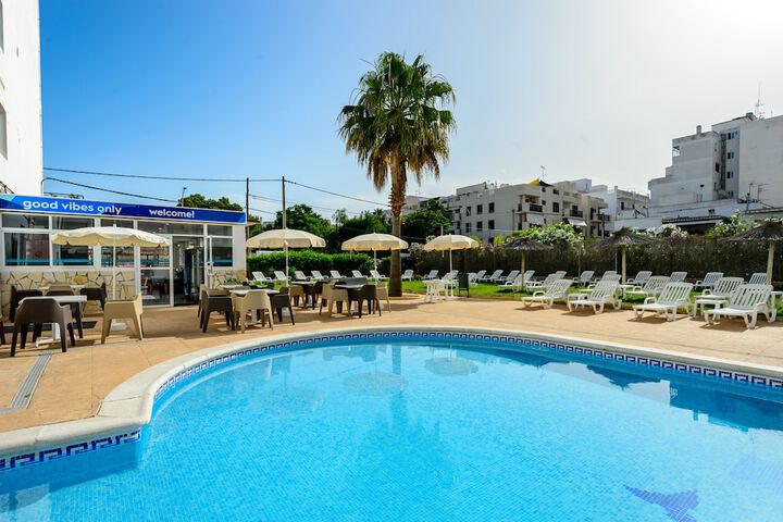 Pool Hotel