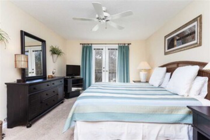 Room 14 of 18