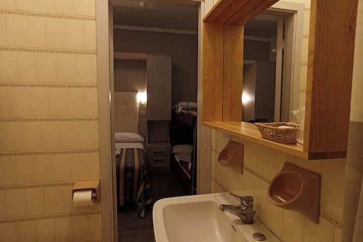 Room 55 of 90