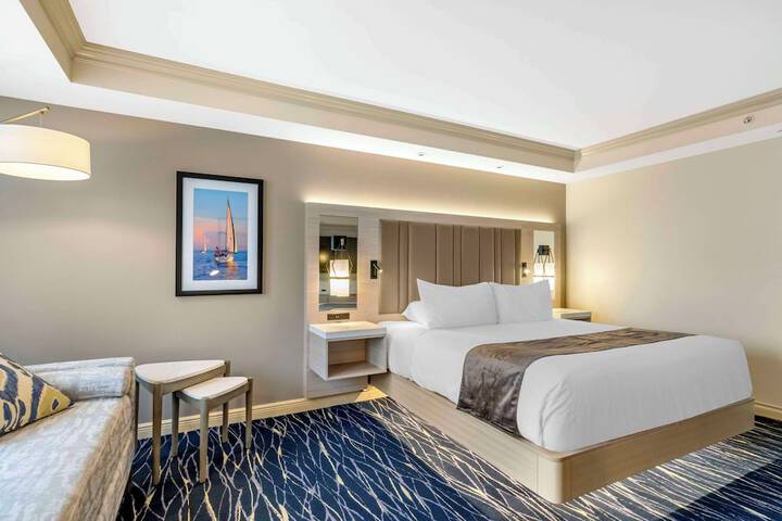 Standard | King Bed (9 of 9)