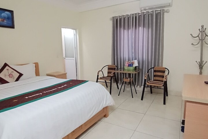 Room 10 of 74