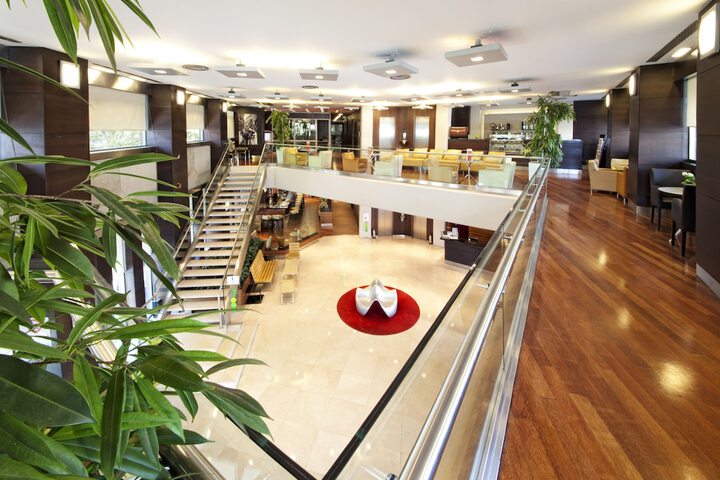Ballroom/Hall 65 of 88