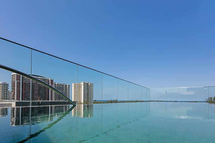 Pool 49 of 90