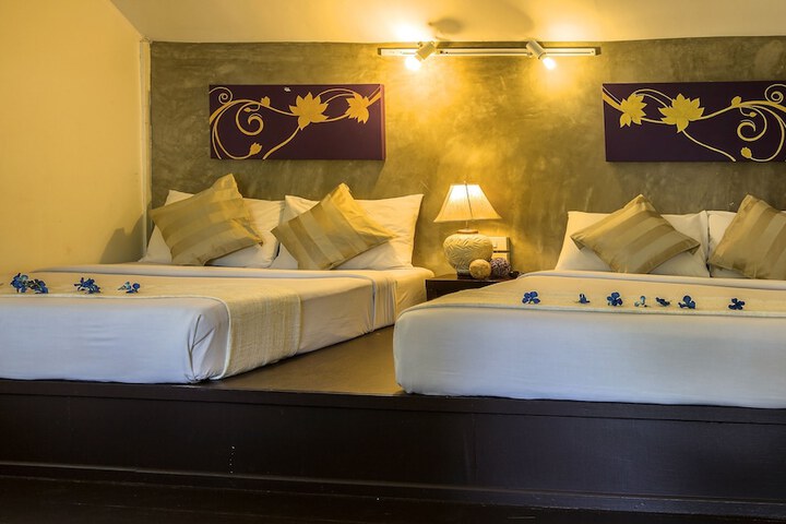 Room 6 of 182