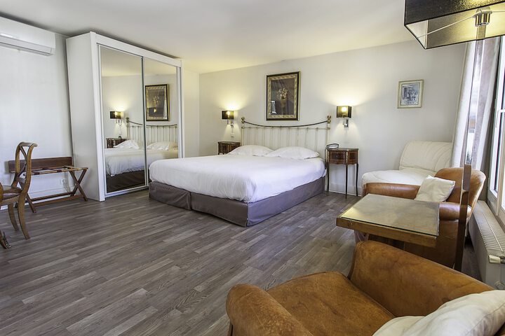 Room 9 of 54