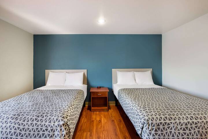 Standard Double Bed (2 of 16)