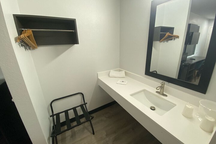 Room 19 of 51