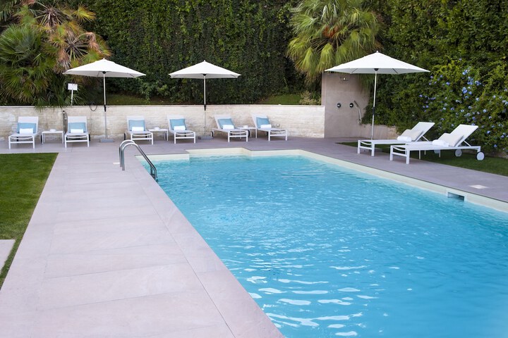 Pool 41 of 67