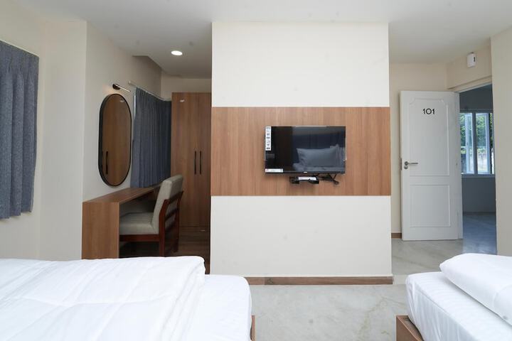 Room 6 of 26