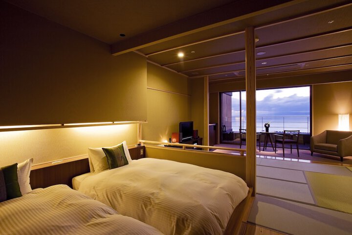 Room 5 of 40
