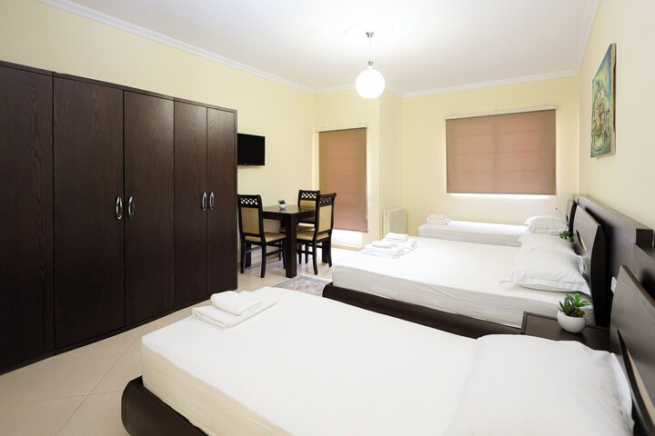 Room 13 of 24