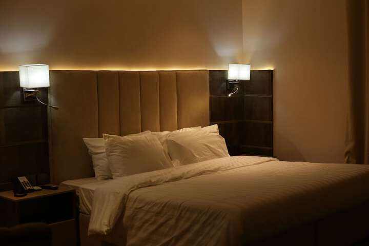 Room 11 of 44