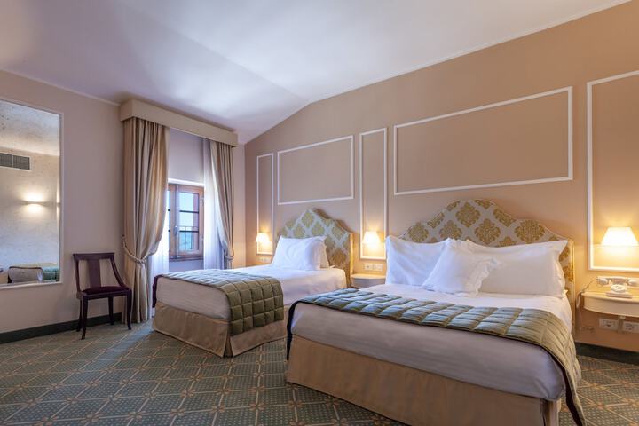Room 3 of 29