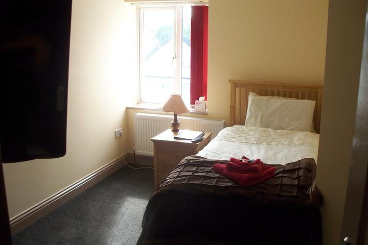 Room 11 of 21