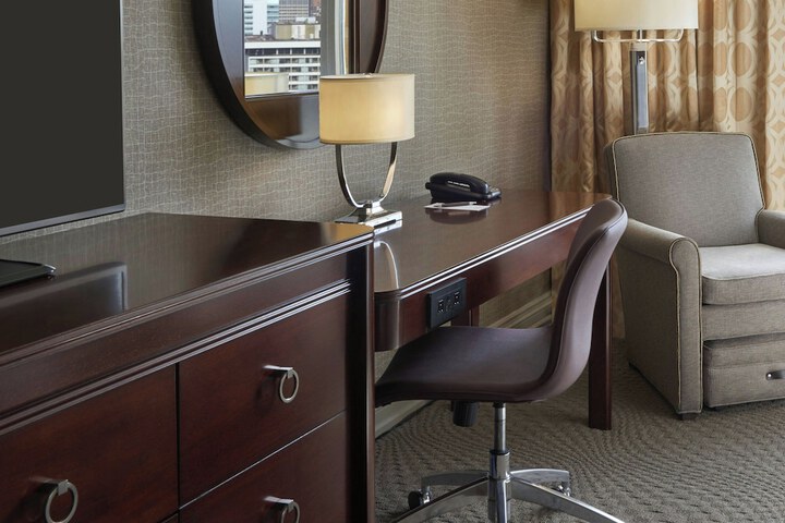Room 33 of 120