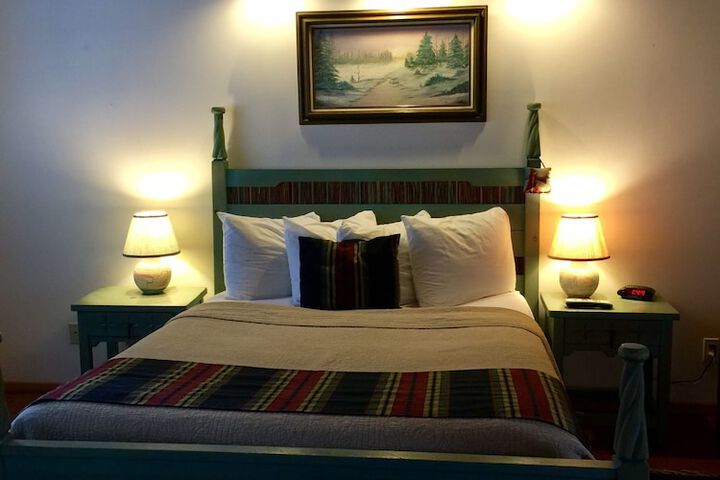 Room 5 of 82