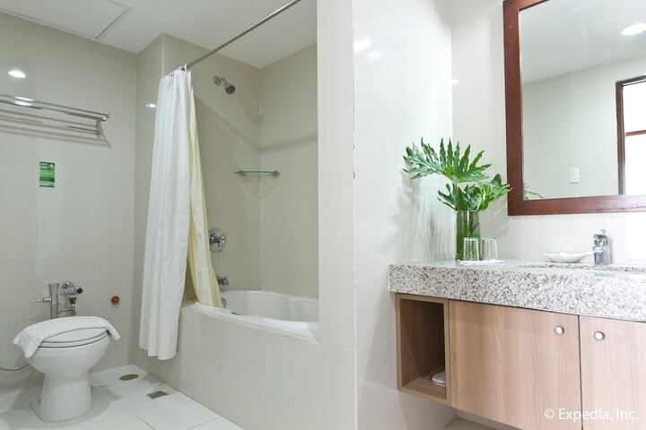 Room 42 of 156