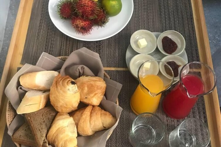 Breakfast/Coffee Service 55 of 62