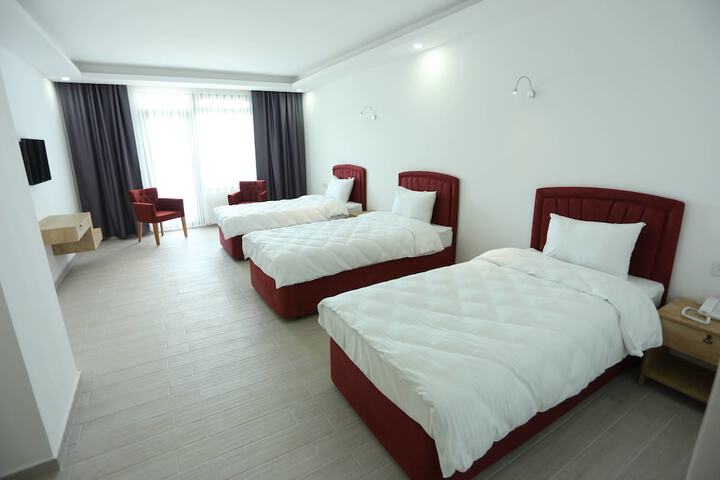 Room 9 of 21