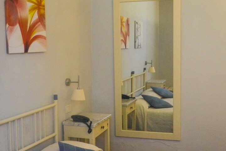 Room 19 of 53