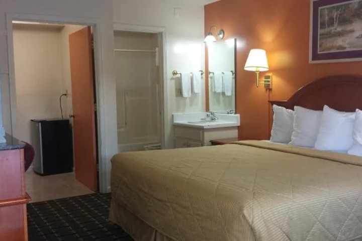Room 13 of 15