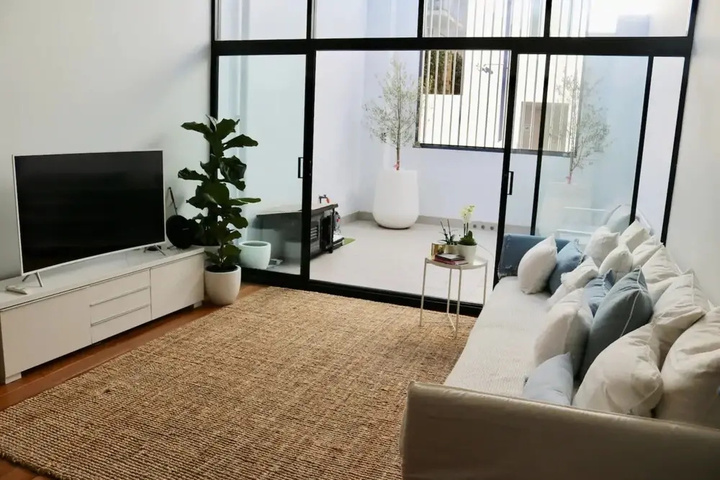 Room 5 of 15
