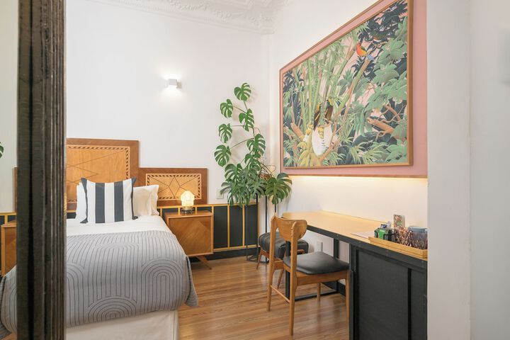 Room 13 of 79