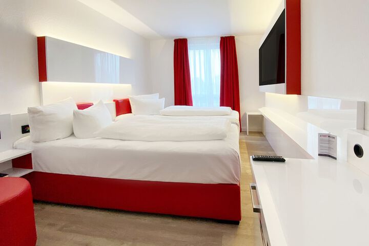 Room 3 of 16