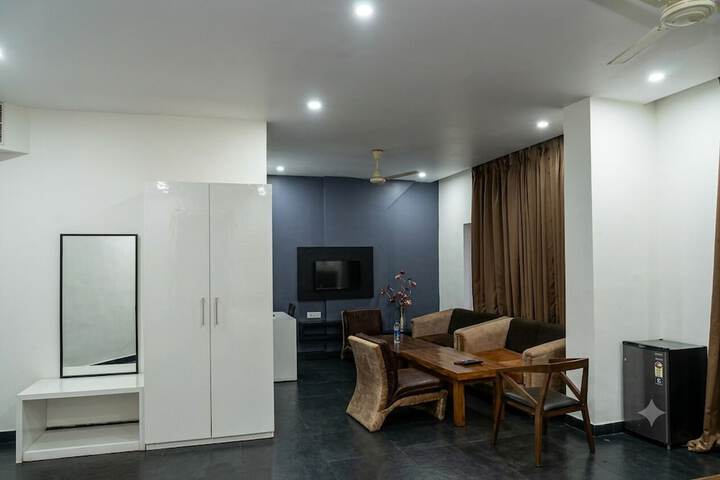 Room 18 of 50