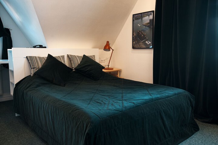 Room 29 of 170