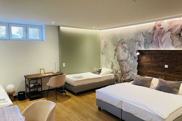 Room 15 of 37