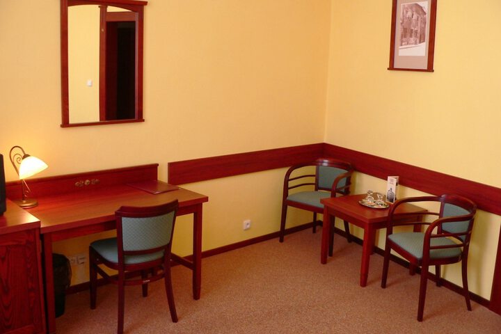 Room 30 of 61